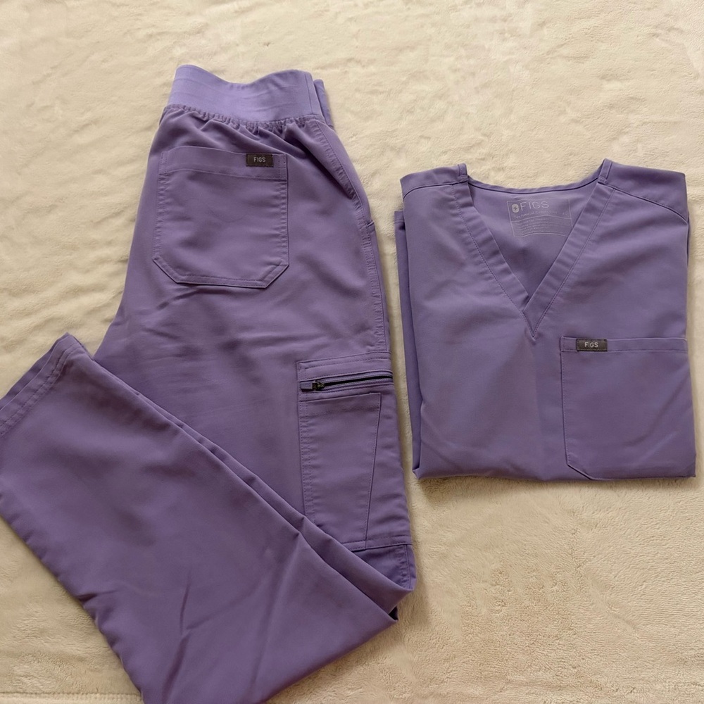 Figs Lavender Scrub Set